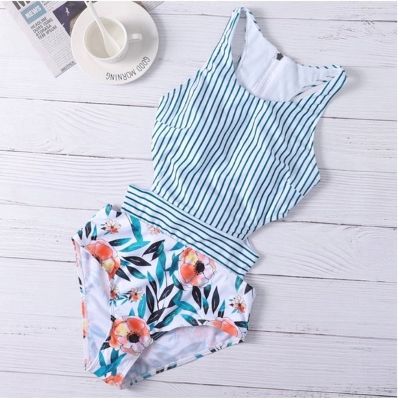 Cupshe Other - Cupshe One Piece Cutout Tank Monoki Swim Suit Size: Medium